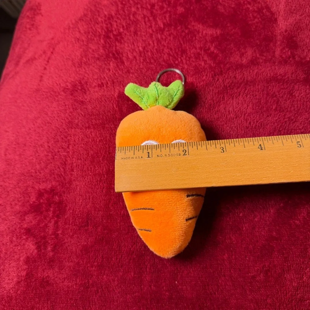 Orange Plush Carrot Keychain Cute Embroidered Smiling Vegetable Bag Charm 5.5